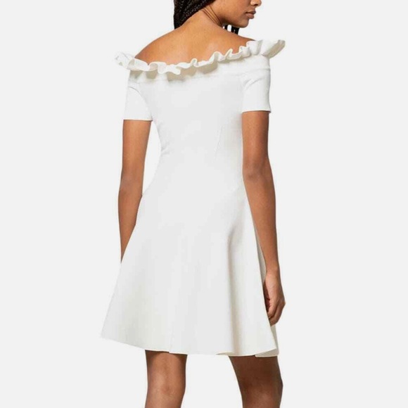 Alexander McQueen Off the Shoulder Ruffle Bateau Neckline Dress - Authentic - Picture 2 of 15